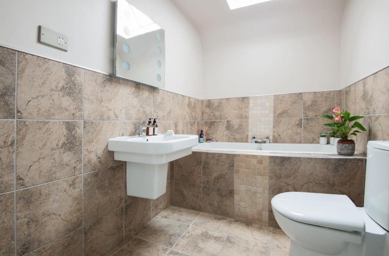 Unique 2 Bedroom In Flat Kirriemuir - Scotland المظهر الخارجي الصورة