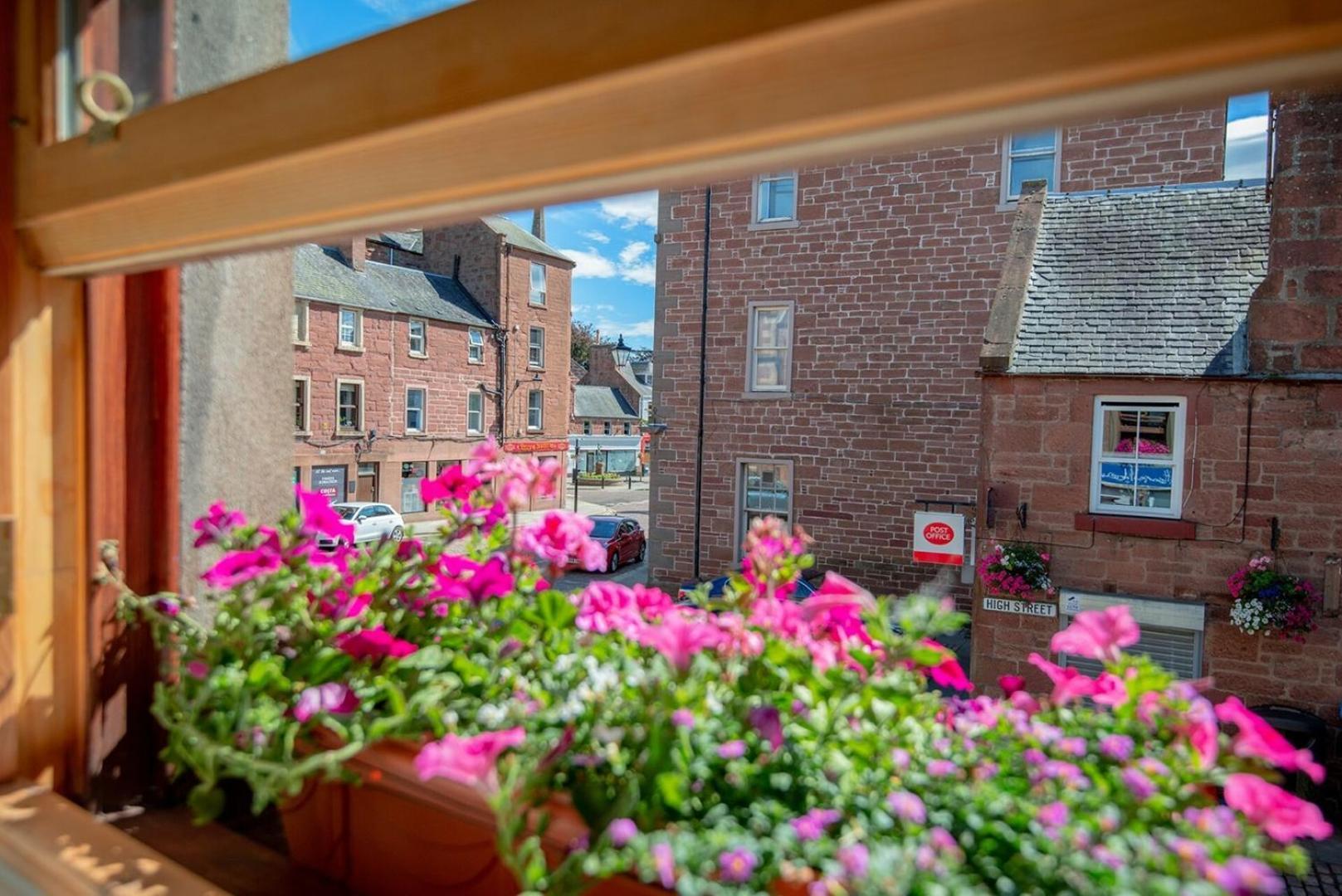 Unique 2 Bedroom In Flat Kirriemuir - Scotland المظهر الخارجي الصورة